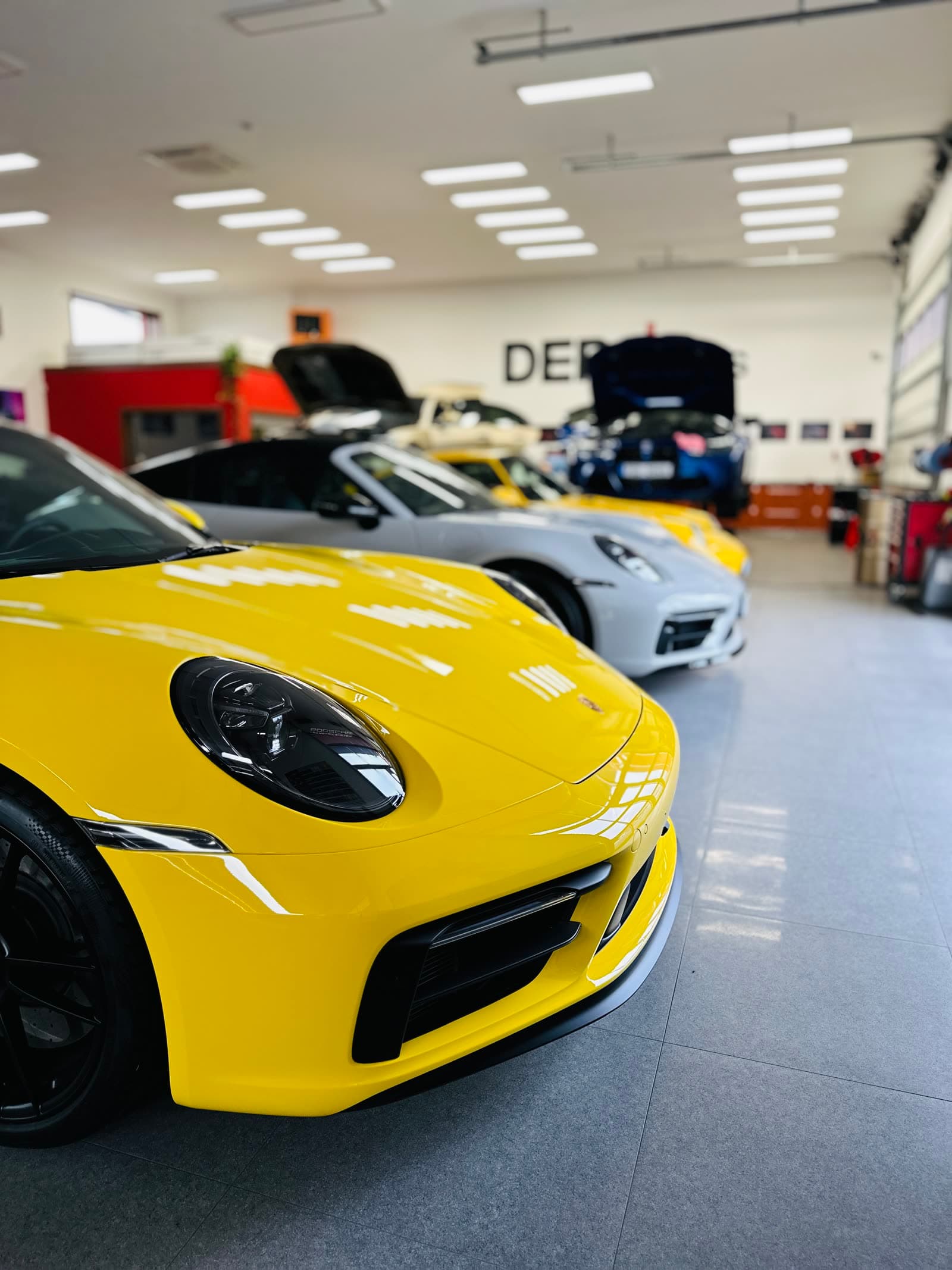 Vozy Porsche připravené na fólie v našem studiu