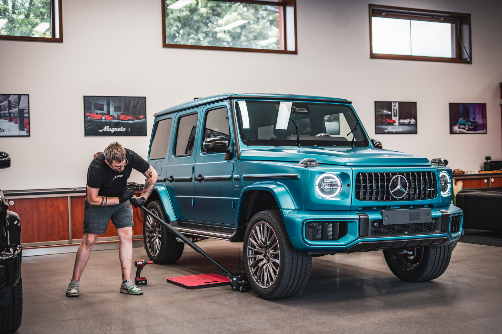 Detailní práce na podběhu Mercedes-AMG G