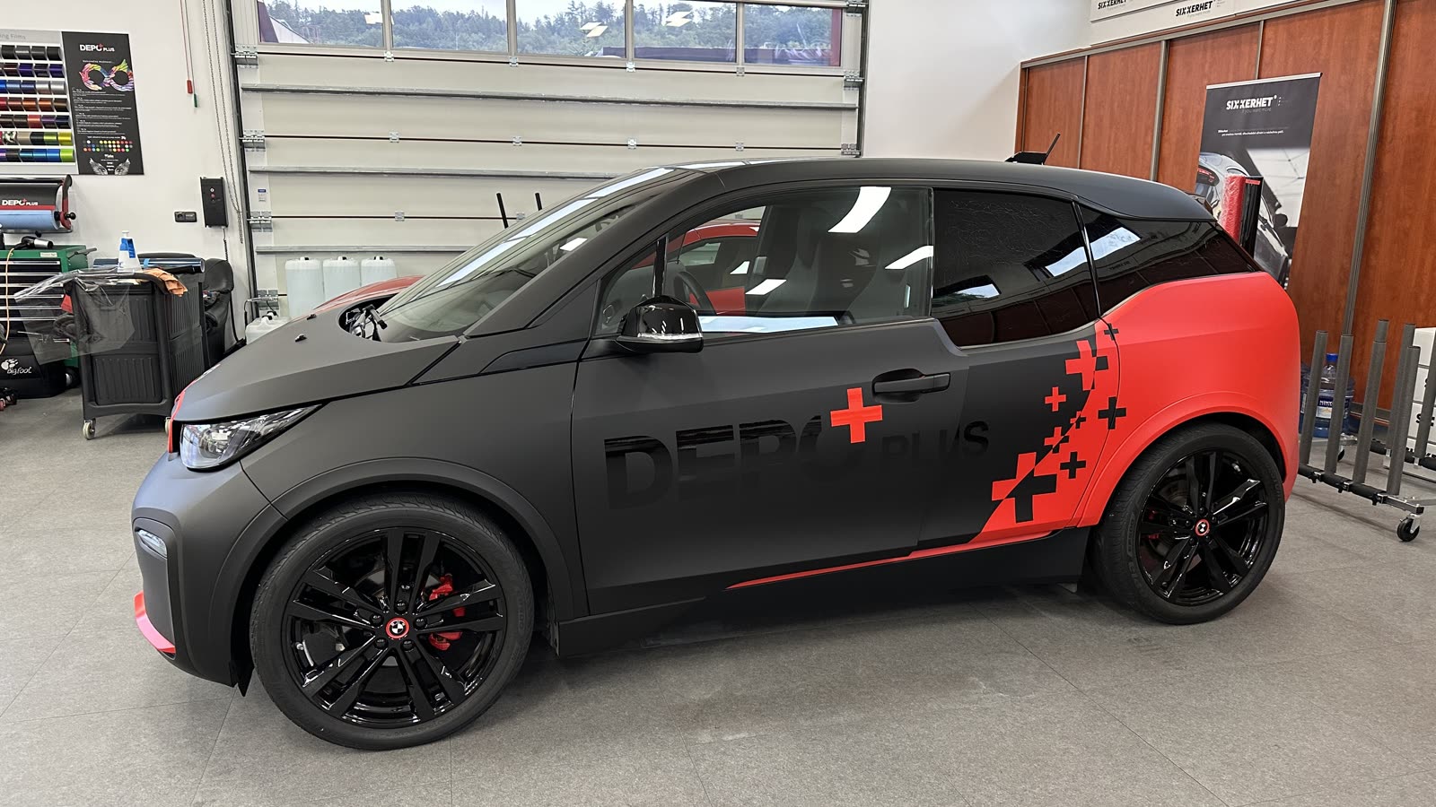 BMW i3 s celopolepem v designu DEPO+